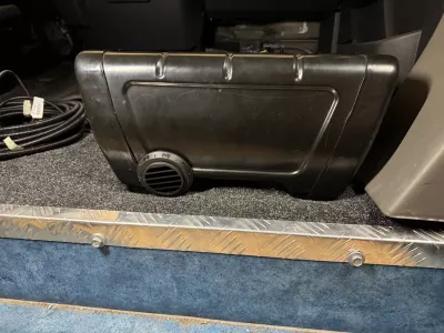 Webasto teplovzdušné topení o výkonu 2kW pro vozodlo Renault Master Webasto teplovzdušné topení o výkonu 2kW pro vozodlo Renault Master